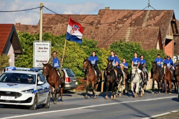 Održan 16. Konjički maraton „Kukuruzni put“  Vukovar – Nuštar 2024.