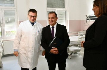 Ministar Beroš posjetio Opću županijsku bolnicu Požega