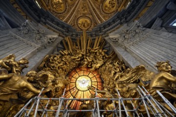 VATICAN ST PETER BASILICA RESTORATION