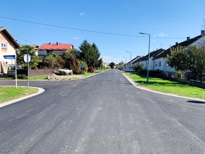 Završena obnova ulica u Vinkovićevom naselju vrijedna 300 tisuća eura