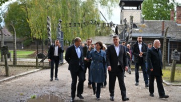 Predsjednik Milanović u muzeju Auschwitz-Birkenau