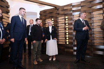 Plenković i Zelenski obišli Spomen sobu dubrovačkim braniteljima