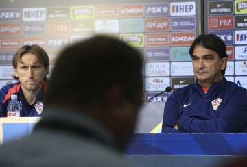 Dalić i Modrić na konferenciji za medije