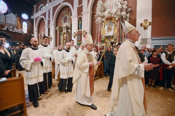 Središnja proslava proglašenja bazilikom crkve Čudotvorne Gospe Sinjske