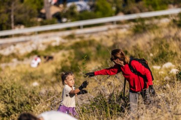 Boranka okupila više od 300 volontera na brdu Jelinjak kraj Šibenika