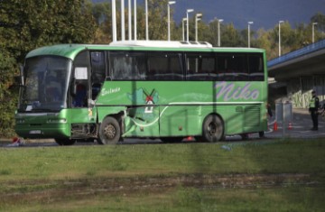 Sudar tramvaja i autobusa na rotoru u Zapruđu 