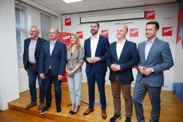 Predstavljen SDP-ov kandidat za gradonačelnika Splita Davor Matijević