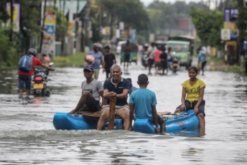 SRI LANKA FLOODS