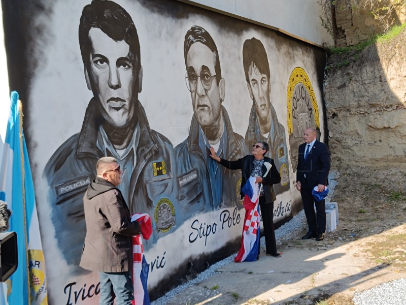 U Vukovaru otkriven mural posvećen hrvatskim policajcima