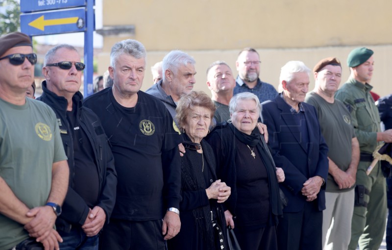 Zadar: Postrojavanje bivših pripadnika SJP "Poskoci" povodom 34. obljetnice osnutka