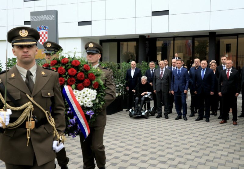 Polaganje vijenca povodom 33. godišnjice pogibije Blage Zadre