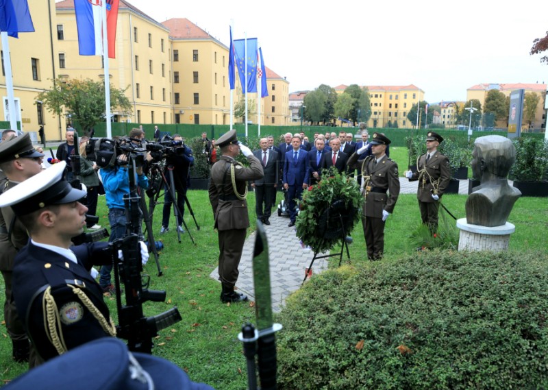 Polaganje vijenca povodom 33. godišnjice pogibije Blage Zadre