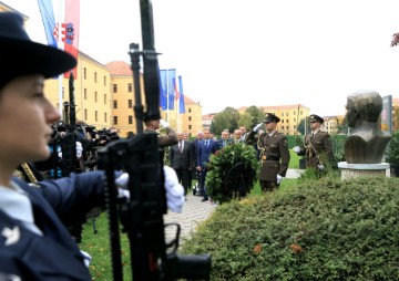 Polaganje vijenca povodom 33. godišnjice pogibije Blage Zadre