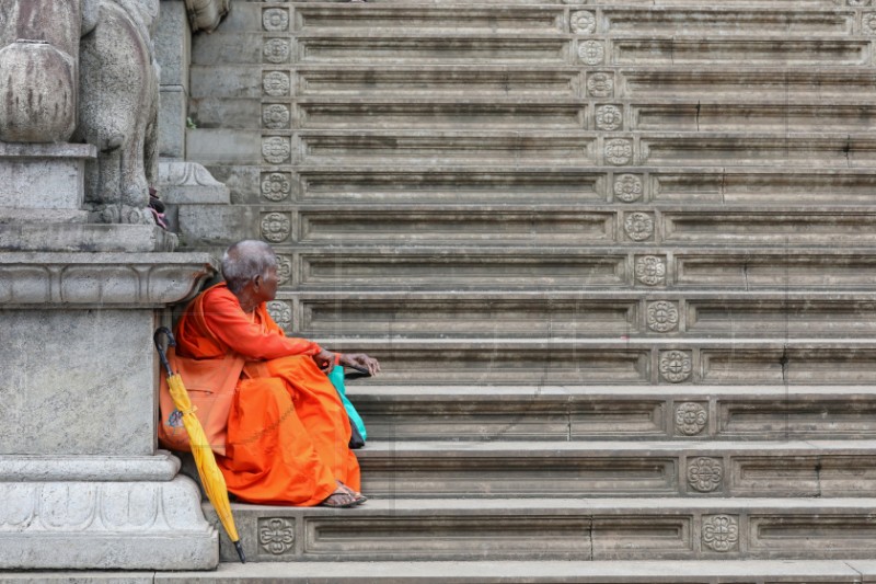 SRI LANKA RELIGION