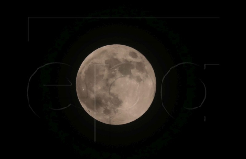 INDIA KASHMIR SUPERMOON