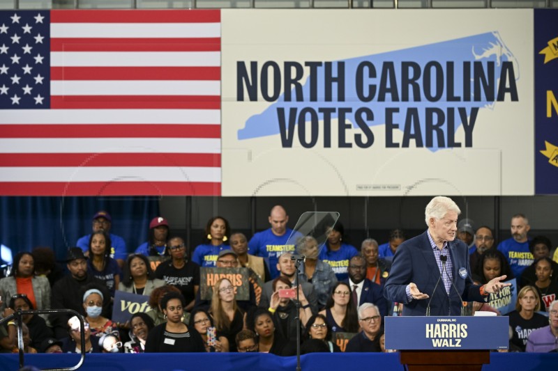 USA NORTH CAROLINA WALZ CLINTON RALLY