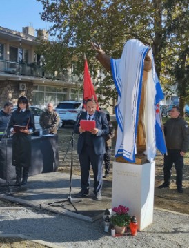 U Osijeku otkriven spomenik Majci Terezi