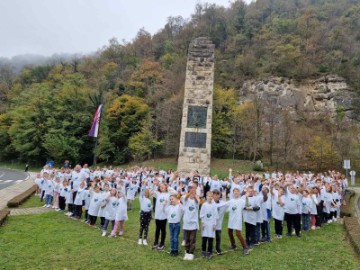 Snimljena milenijska fotografija u povodu 190 godina teksta hrvatske himne