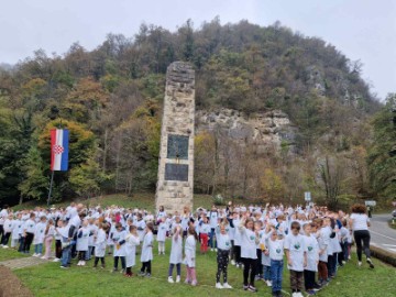 Snimljena milenijska fotografija u povodu 190 godina teksta hrvatske himne