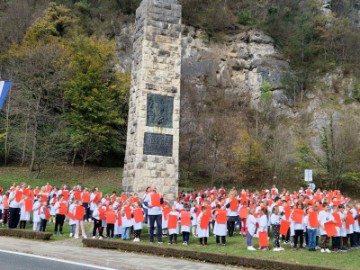 Snimljena milenijska fotografija u povodu 190 godina teksta hrvatske himne