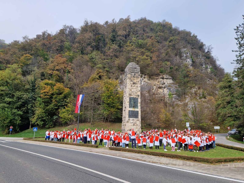 Snimljena milenijska fotografija u povodu 190 godina teksta hrvatske himne