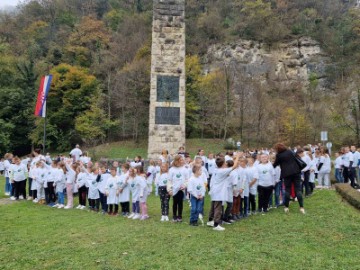 Snimljena milenijska fotografija u povodu 190 godina teksta hrvatske himne