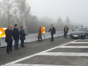 Otvorena dionica autoceste Lekenik - čvor Sisak