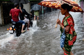 INDIA CYCLONE DANA