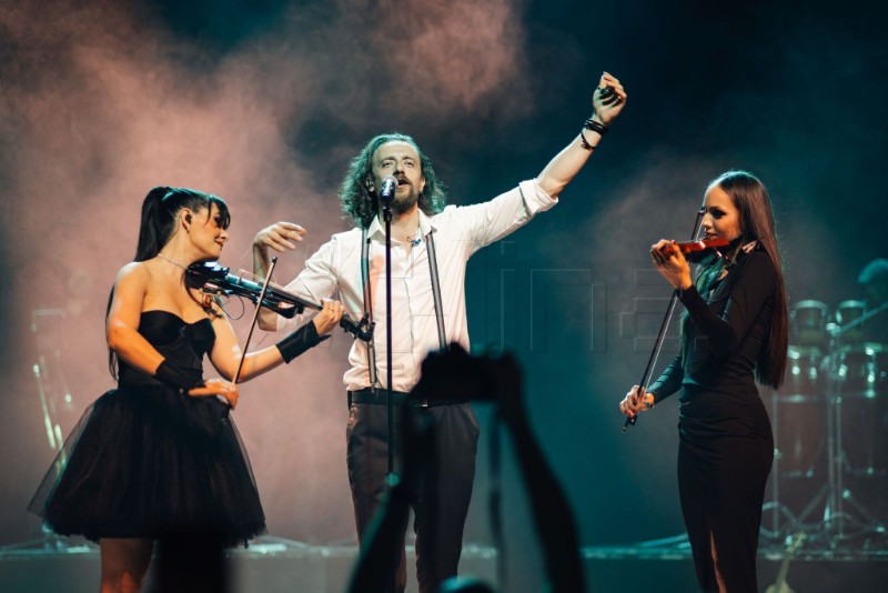 Ničim izazvan rasprodao koncert u zagrebačkom Saxu