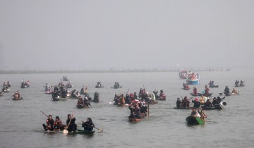 INDIA KASHMIR WOMENS BOAT RACE