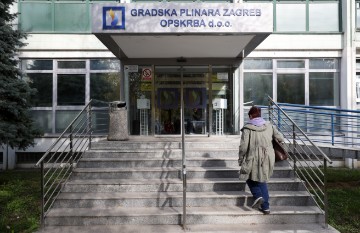 Građani ispred Gradske plinare Zagreb