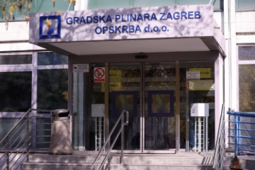 Građani ispred Gradske plinare Zagreb