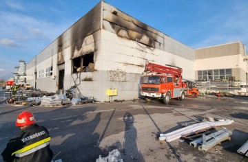 Požar u tvornici Rasco pored Đurđevca izbio u hali za sklapanje baterija