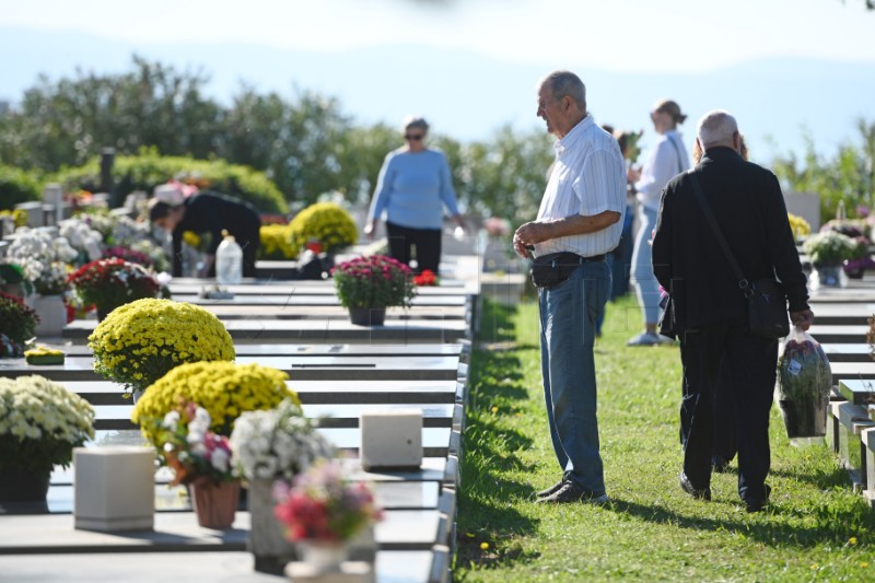 Splićani obilježavaju blagdan Svih svetih