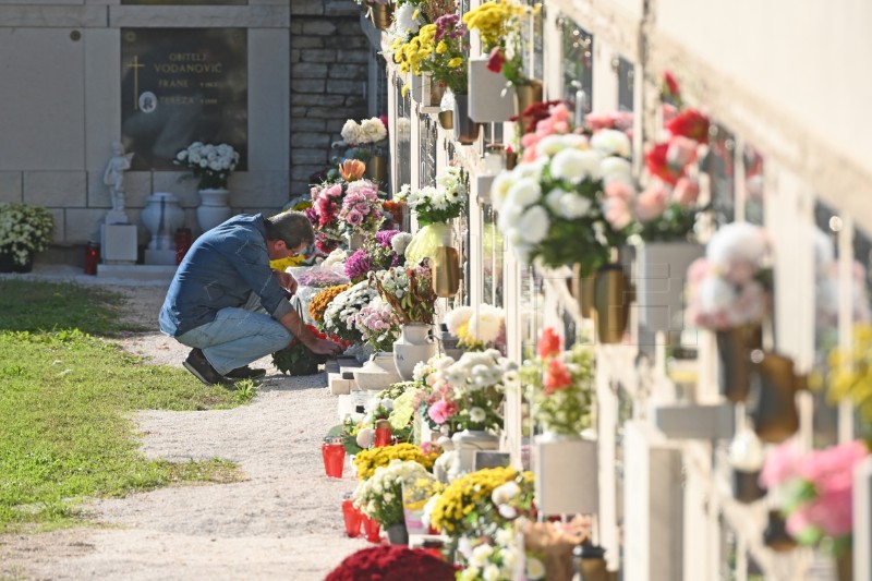 Splićani obilježavaju blagdan Svih svetih