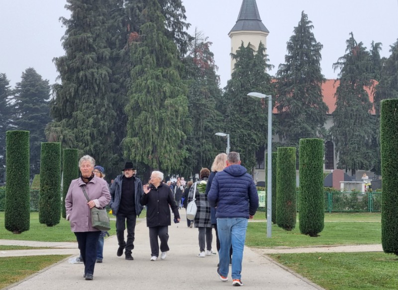 Koprivničanci na blagdan Svih svetih obilaze posljednja počivališta najmilijih