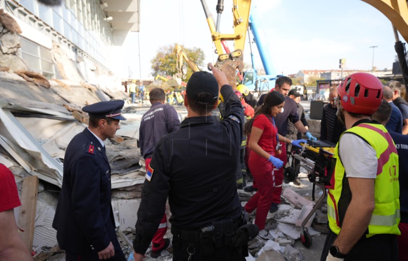 Osam poginulih u urušavanju dijela željezničkog kolodvora u Novom Sadu