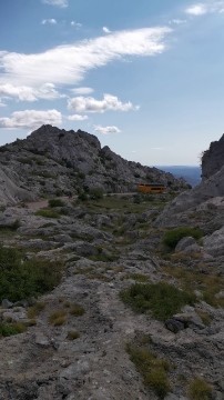 Velebit: Kulisa za koncerte i relije ili oaza mira i tišine?