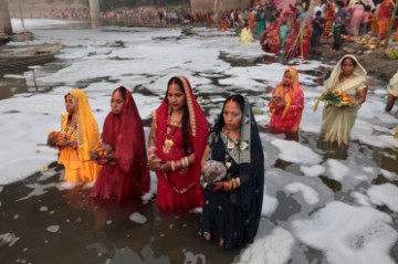 INDIA CHHATH PUJA FESTIVAL