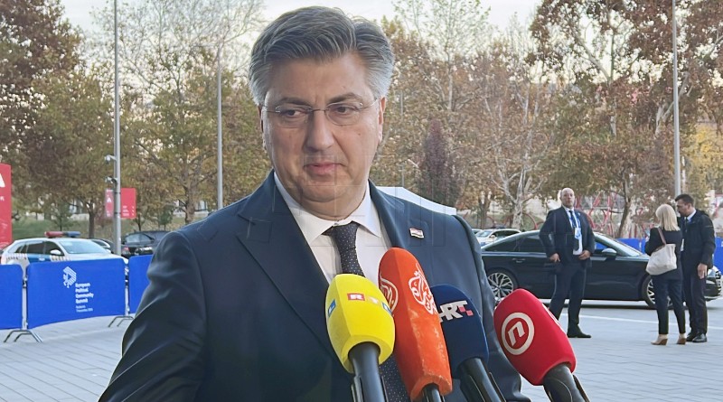 Plenković: Sugestije Ukrajini da se odrekne teritorija radi mira su opasne