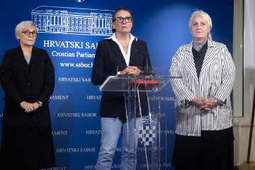 Možemo!: Premijer nezakonito i neustavno smjenjuje ministre