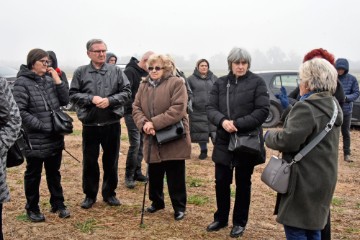 Medved obišao grobnicu s posmrtnim ostacima iz Domovinskog rata