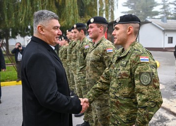 Milanović na obilježavanju 32. obljetnice ustrojavanja 9. gardijske brigade "Vukovi"