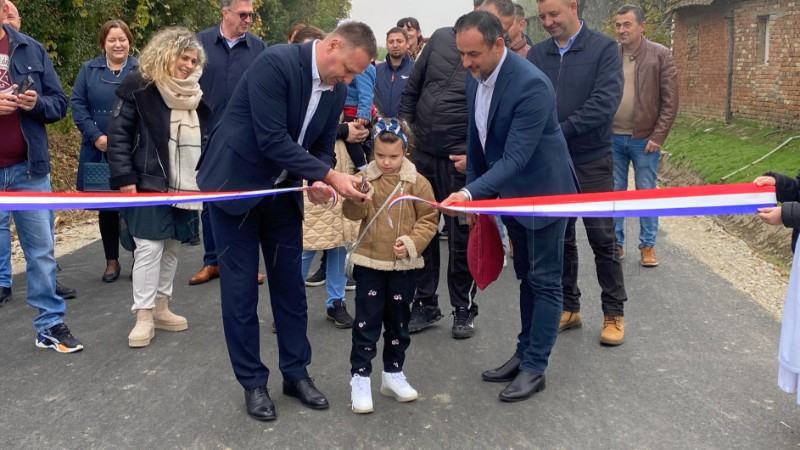 Svečano otvorena obnovljena županijska cesta Veliki Grđevac - Zrinska