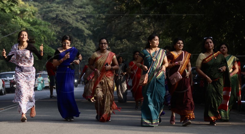 INDIA WOMEN SAREE RUN