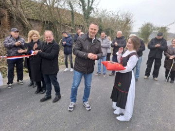 Otvorena obnovljena cesta Srijedska - Stara Plošćica