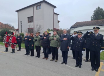 Božinović odao počast policajcima poginulim u Domovinskom ratu