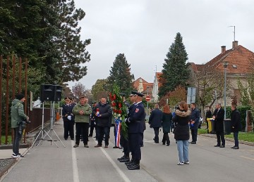 Božinović odao počast policajcima poginulim u Domovinskom ratu