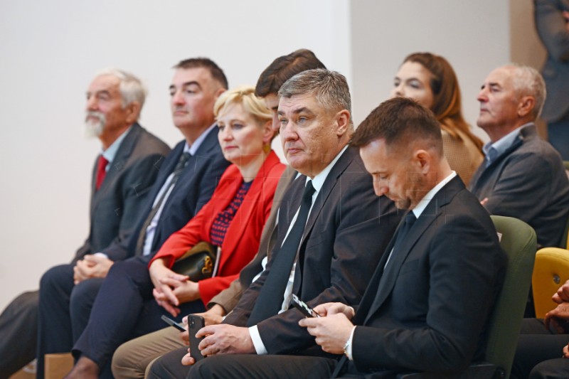 Milanović na svečanoj sjednici Gradskog vijeća Trogira 