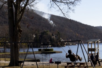 USA NEW YORK JENNINGS CREEK WILDFIRE